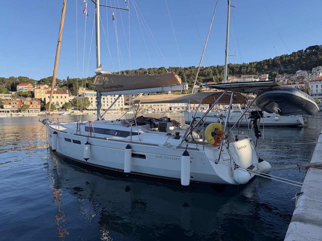 Everything Zen tied stern-to with dinghy lifted